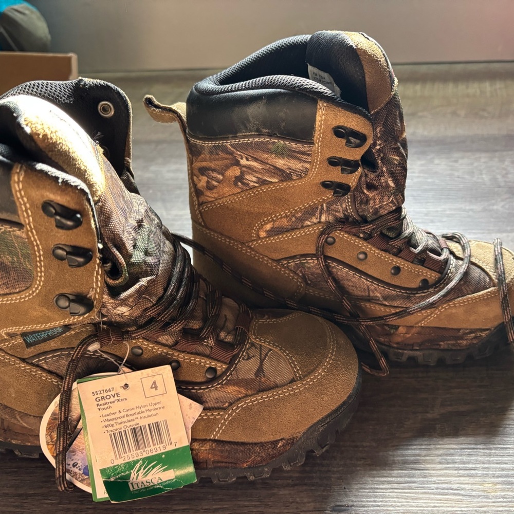 Itasca Youth Grove Real Tree Xtra Camouflage 800g Thinsulate Waterproof Boots
